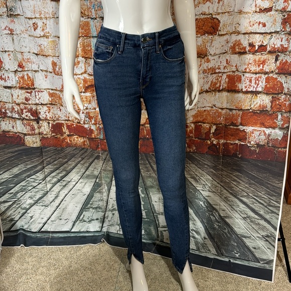 Good American Good Legs | Twisted Slit - Picture 4 of 9